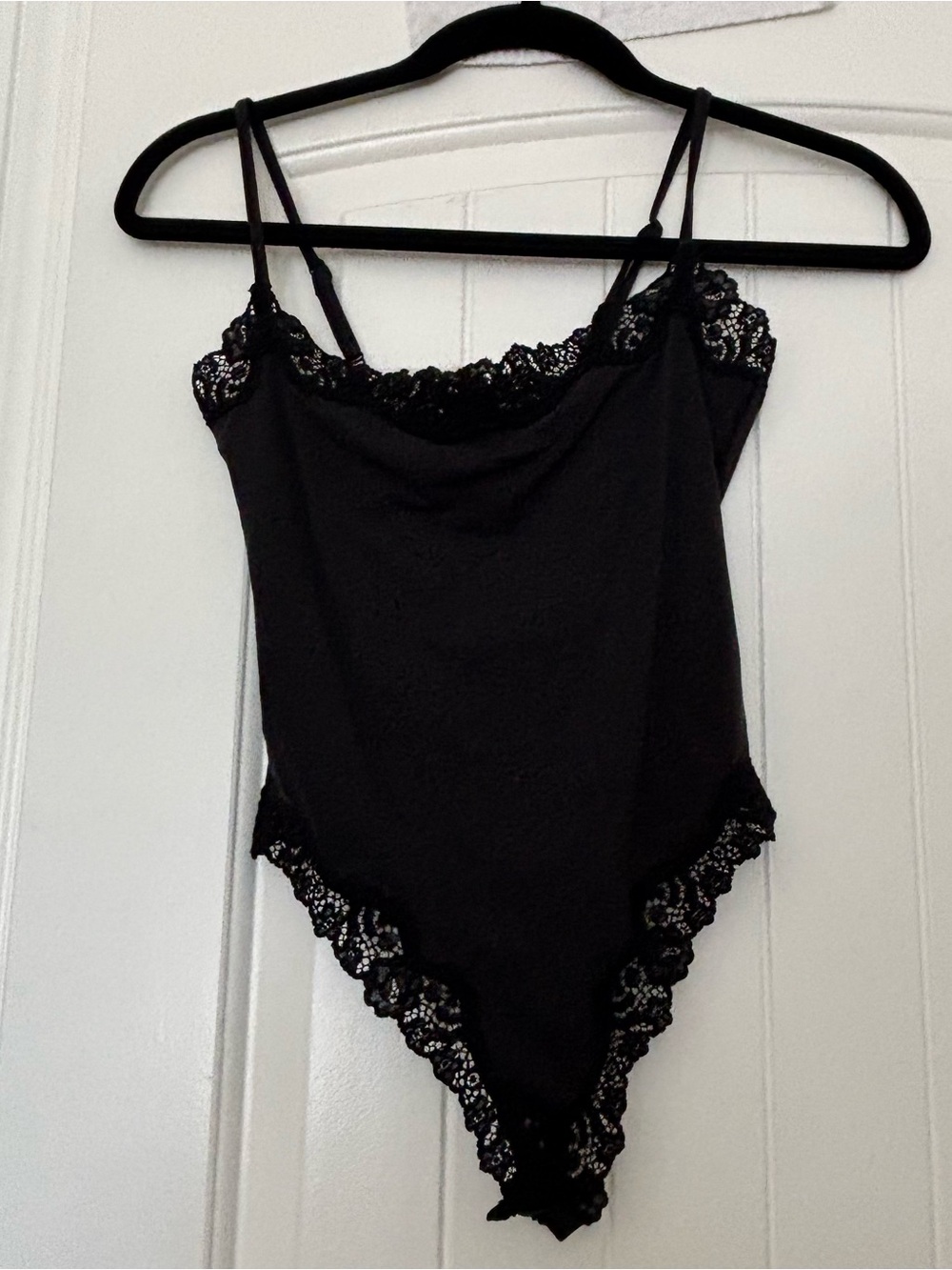 Skims Cami Fits Everybody Lace Bodysuit